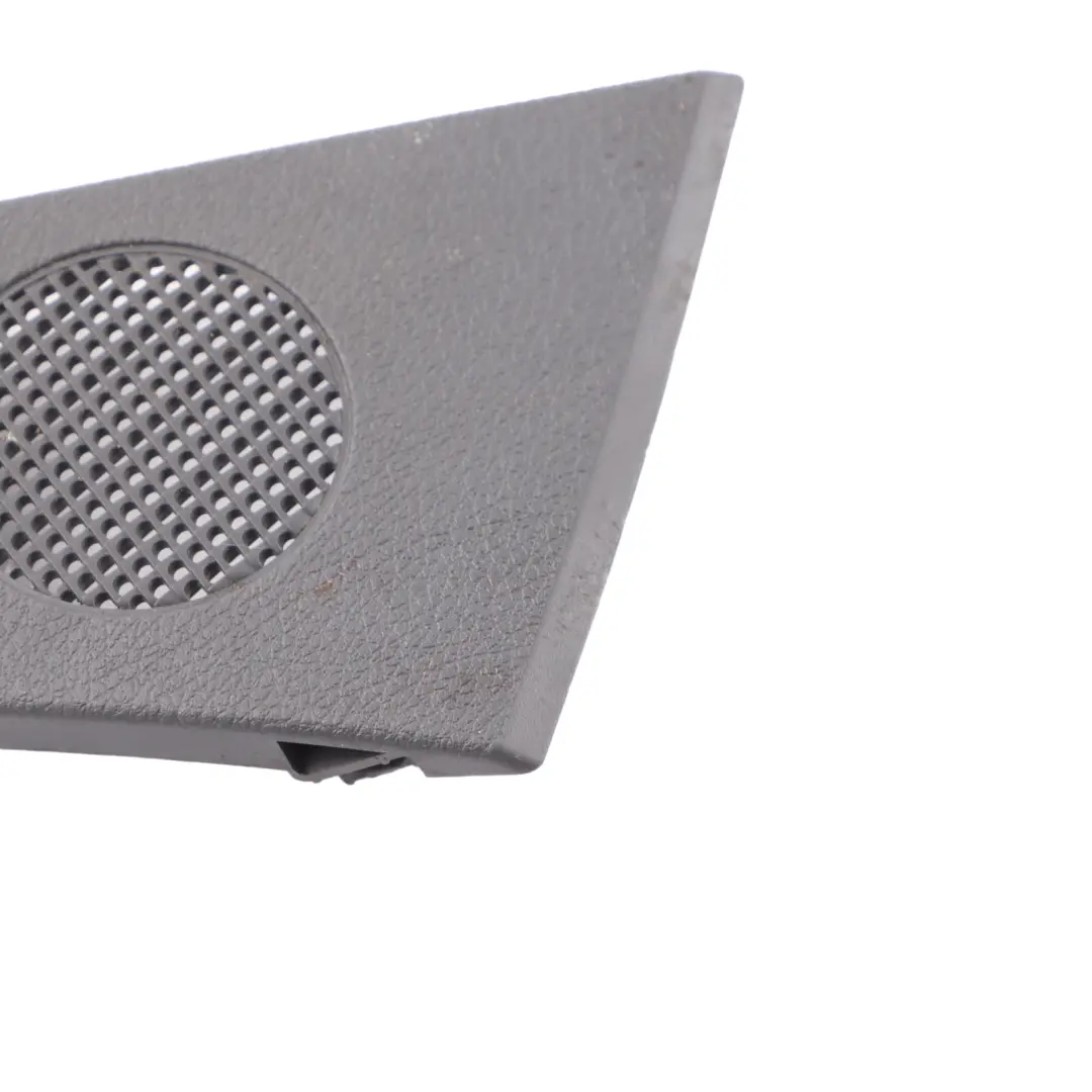 Mercedes W910 Salpicadero Altavoz Cubierta Derecha Panel Trim - SKU A9108270400 - Número de pieza A9108270400