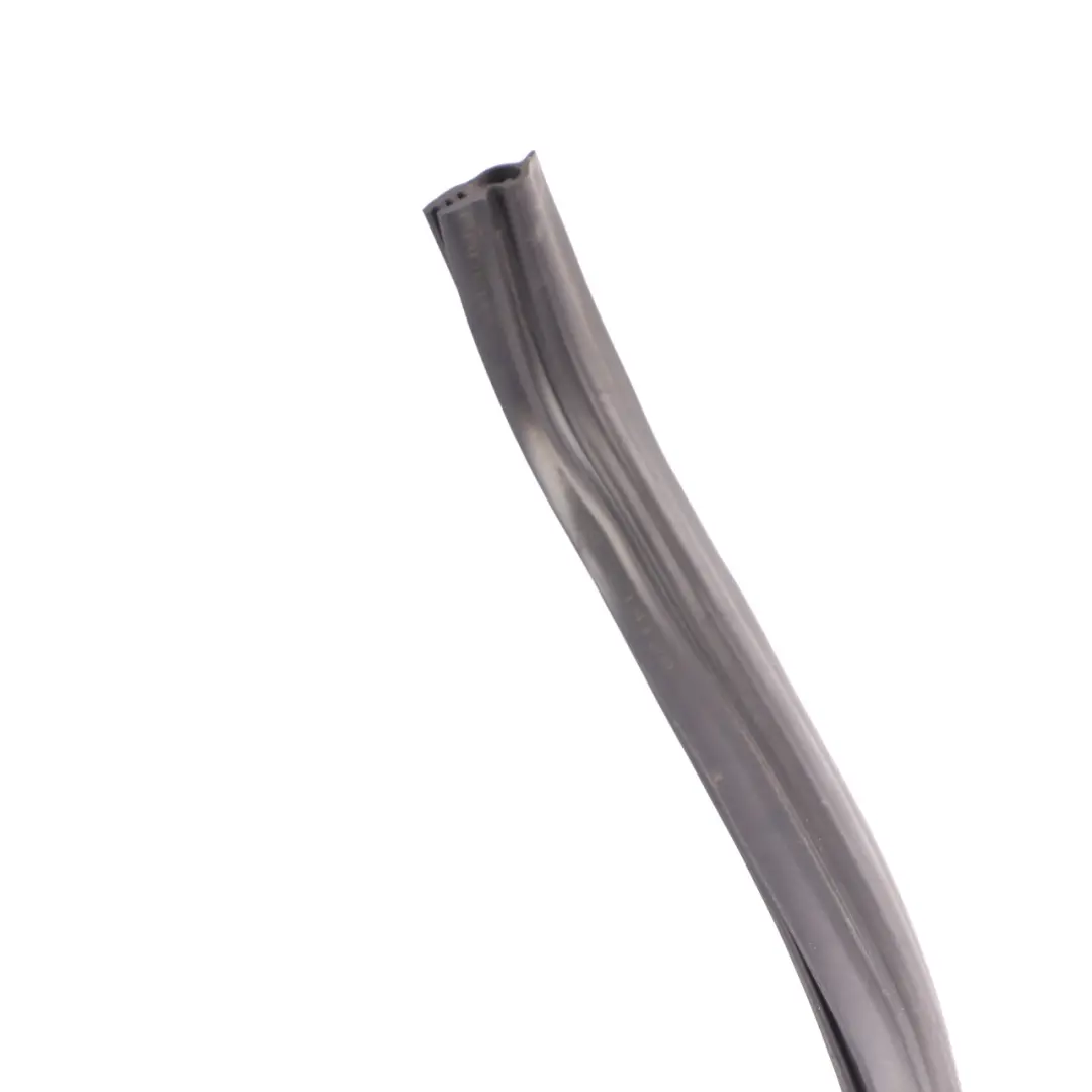 Joint de capot Mercedes W907 W910 Joint d'étanchéité caoutchouc pour à propos du numéro de pièce A9108870000 Joint de capot Mercedes W907 W910 Joint d'étanchéité caoutchouc - SKU A9108870000 - Numéro de pièce A9108870000