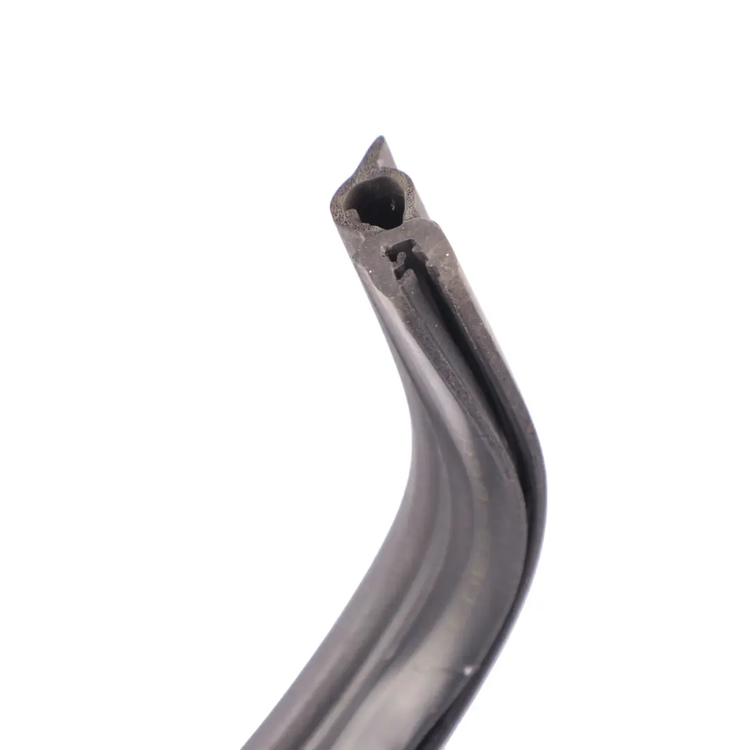  Guarnizione cofano Mercedes Sprinter W907 W910 gomma di tenuta - SKU A9108870000 - Numero di parte A9108870000