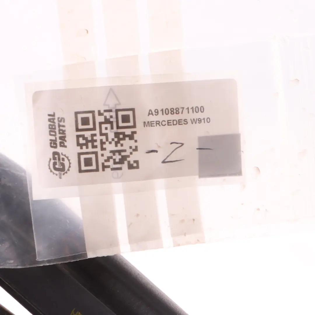 Mercedes Sprinter W910 Motor Haube Gummi Dichtung - SKU A9108871100 - Teilenummer A9108871100