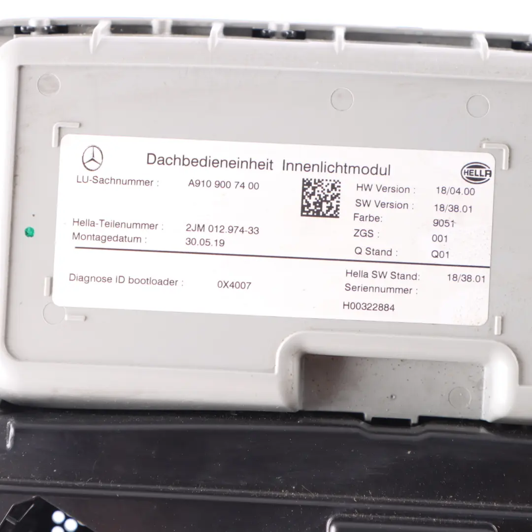 Panel Interruptores Luz Techo Interior Delantera Negro para Mercedes W906 con número de pieza A9109007400 Mercedes W906 Panel Interruptores Luz Techo Interior Delantera Negro - SKU A9109007400 - Número de pieza A9109007400