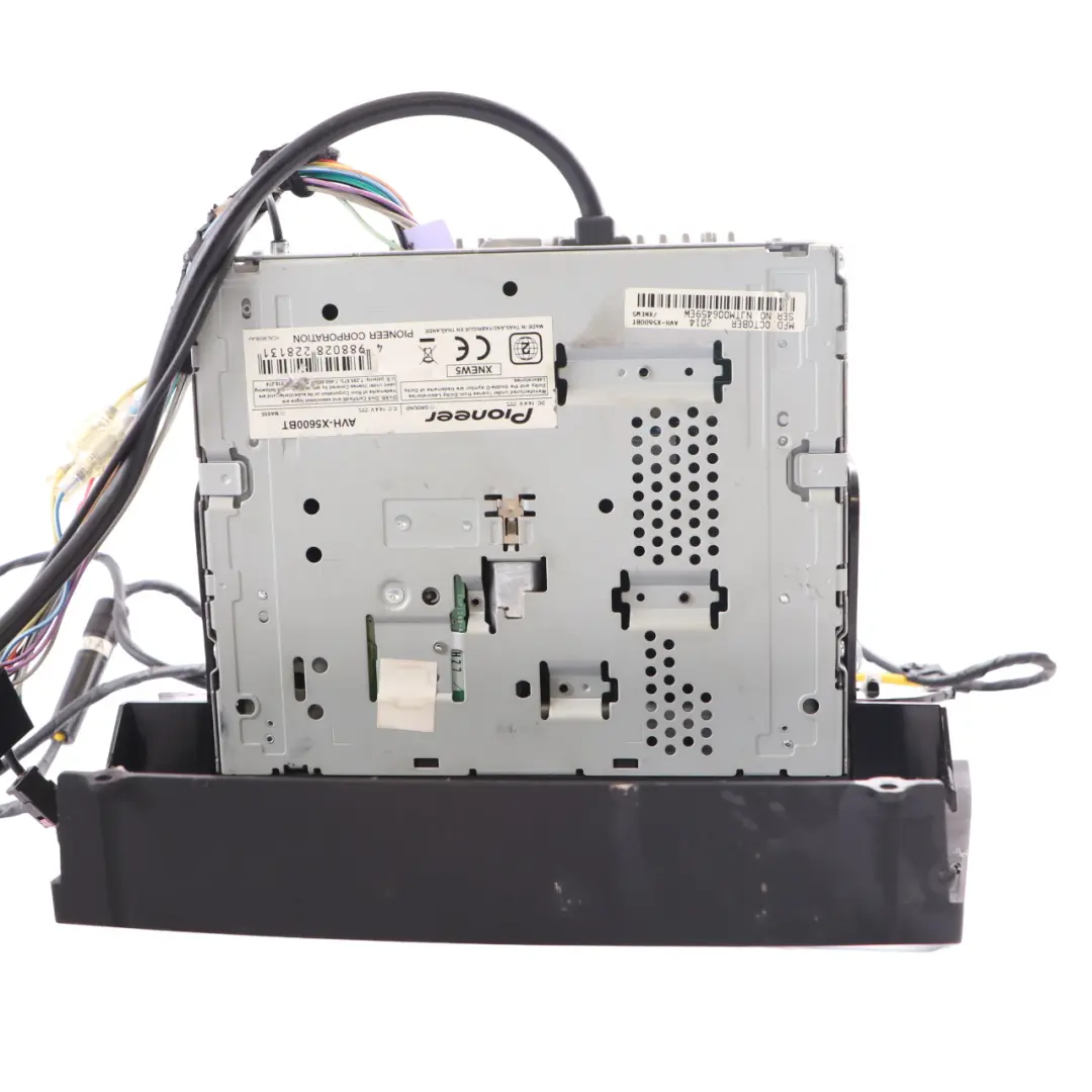 Pioneer Head Unit Radio Multimedia CD DVD AUX Bluetooth Player to with Part number AVH-X5600BT Pioneer Head Unit Radio Multimedia CD DVD AUX Bluetooth Player - SKU AVH-X5600BT - Part number AVH-X5600BT