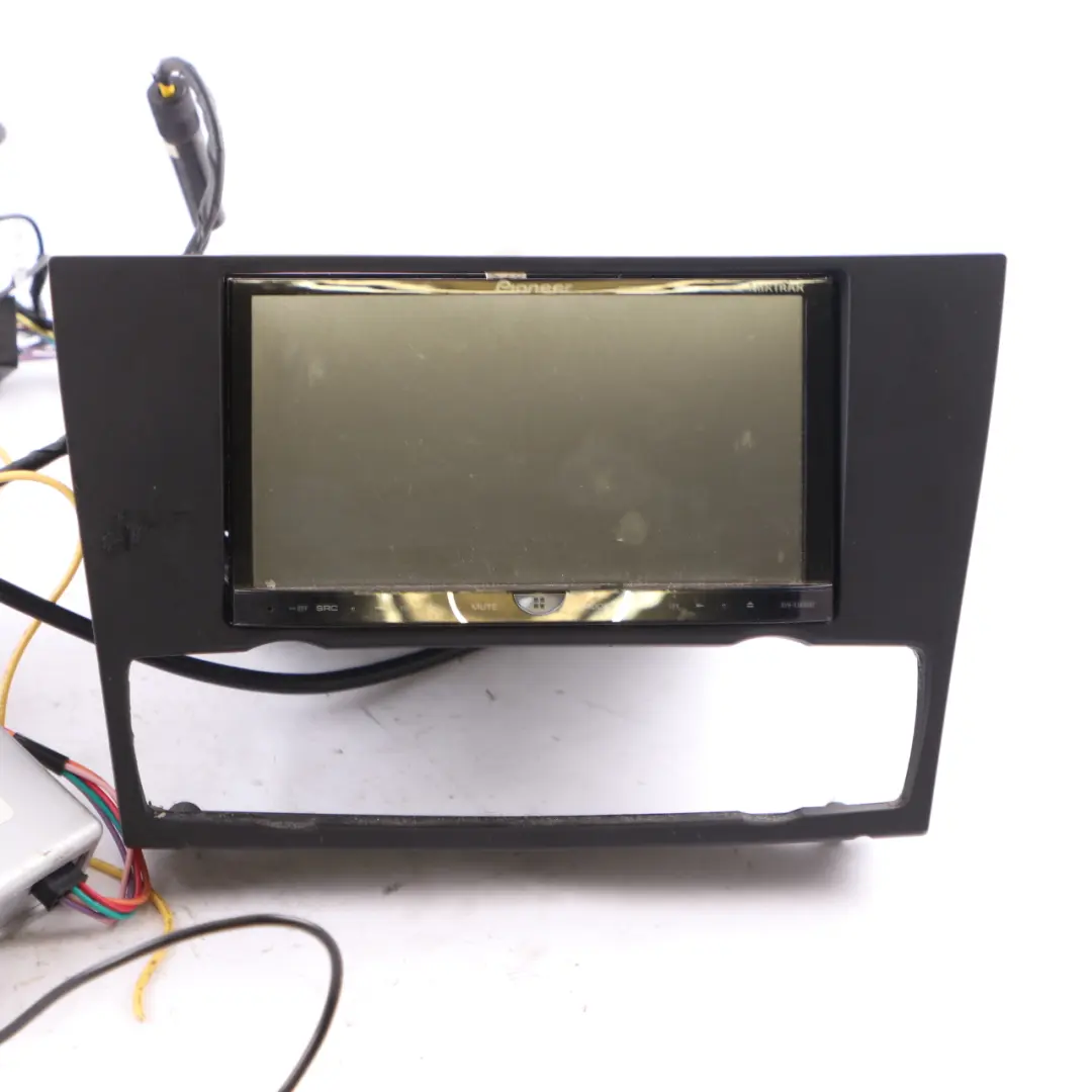  Pioneer Head Unit Radio Multimedia CD DVD AUX Bluetooth Player - SKU AVH-X5600BT - Part number AVH-X5600BT