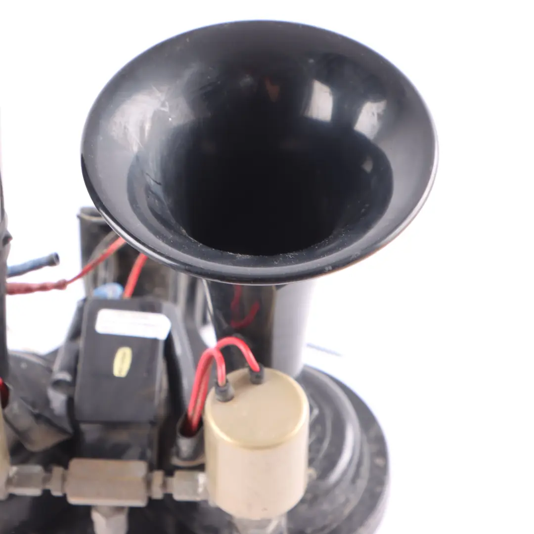 Pneumatic Double Air Horn Dual Trumpet Air Horn Unit 24V to with Part number DOUBLE HORN 24V Pneumatic Double Air Horn Dual Trumpet Air Horn Unit 24V - SKU DOUBLE HORN 24V - Part number DOUBLE HORN 24V