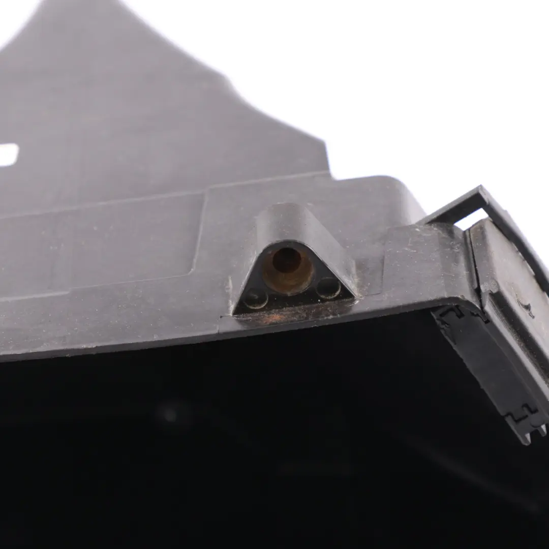 S500 OM273 Cubierta de la caja de relés de fusibles para Mercedes W221 con número de pieza A2215400224 Mercedes W221 S500 OM273 Cubierta de la caja de relés de fusibles - SKU lhd-A2215400224 - Número de pieza A2215400224