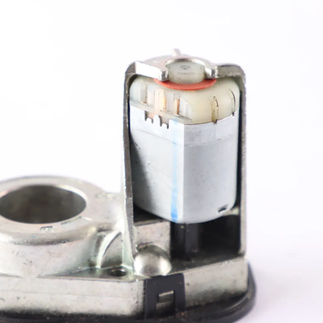 Wing Mirror Power Fold Mechanism Motor Left N/S to BMW E87 with Part number MDPF0215D04 BMW E87 Wing Mirror Power Fold Mechanism Motor Left N/S - SKU MDPF0215D04 - Part number MDPF0215D04