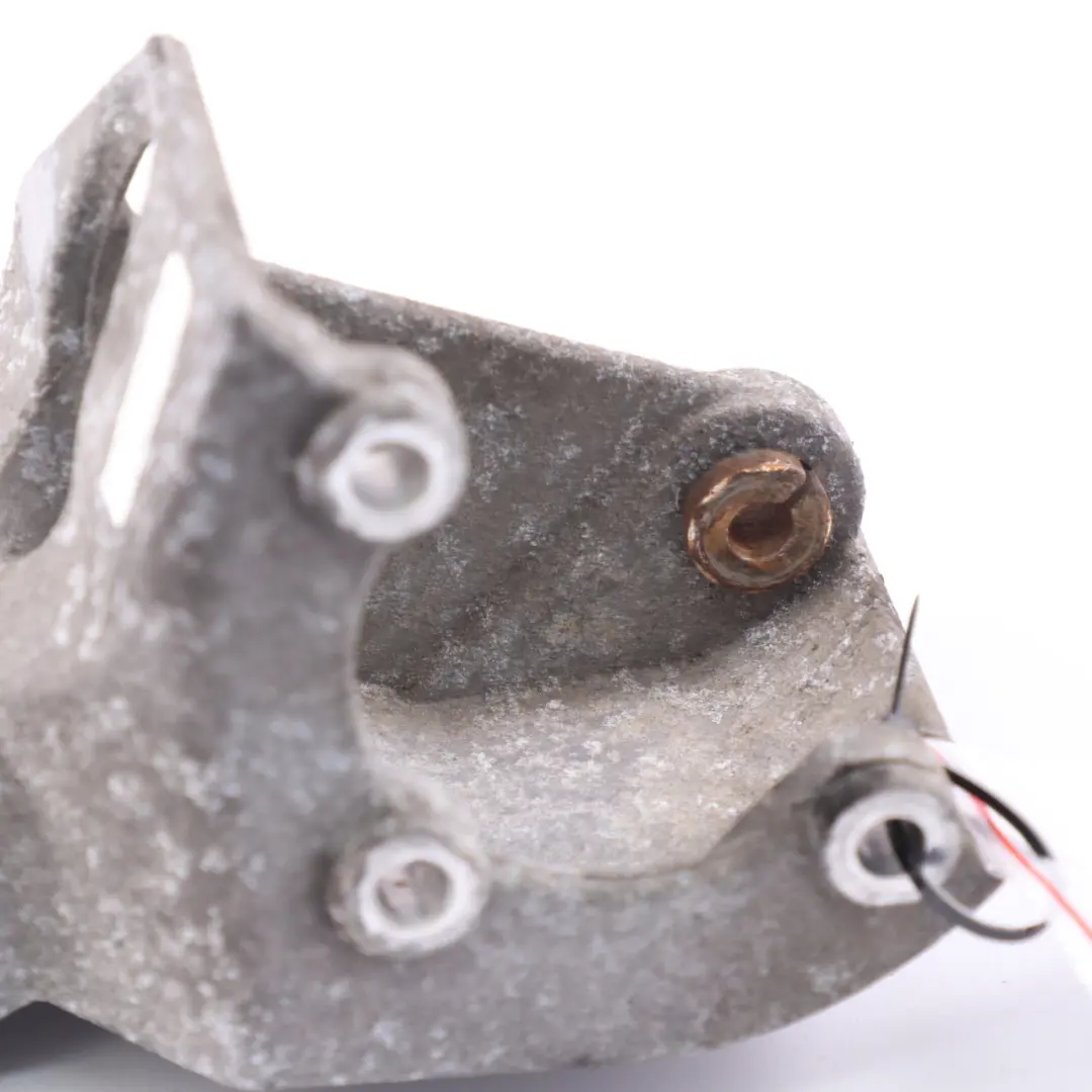 Volkswagen Caddy 1.9 TDI BLS Supporto staffa alternatore 045903143F - SKU 045903141F - Numero di parte 045903141F