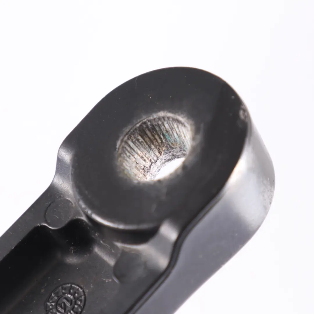 Mk3 Front Wiper Arm Left N/S to Renault Trafic with Part number 288860715R Renault Trafic Mk3 Front Wiper Arm Left N/S - SKU rhd-288860715R - Part number 288860715R