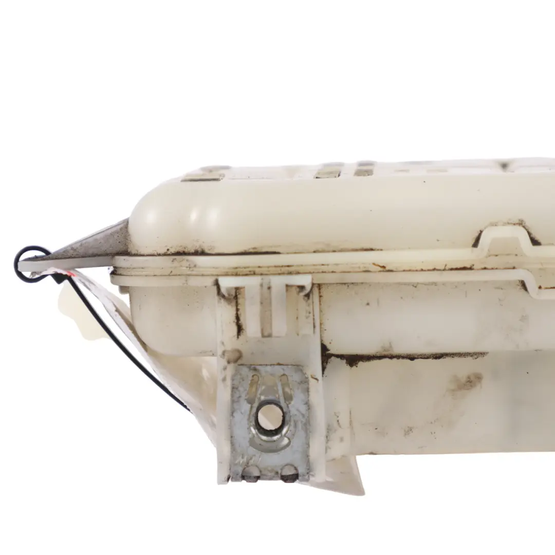 Brake Fluid Reservoir Tank to Renault Trafic 3 with Part number 460913647R Renault Trafic 3 Brake Fluid Reservoir Tank - SKU rhd-460913647R - Part number 460913647R