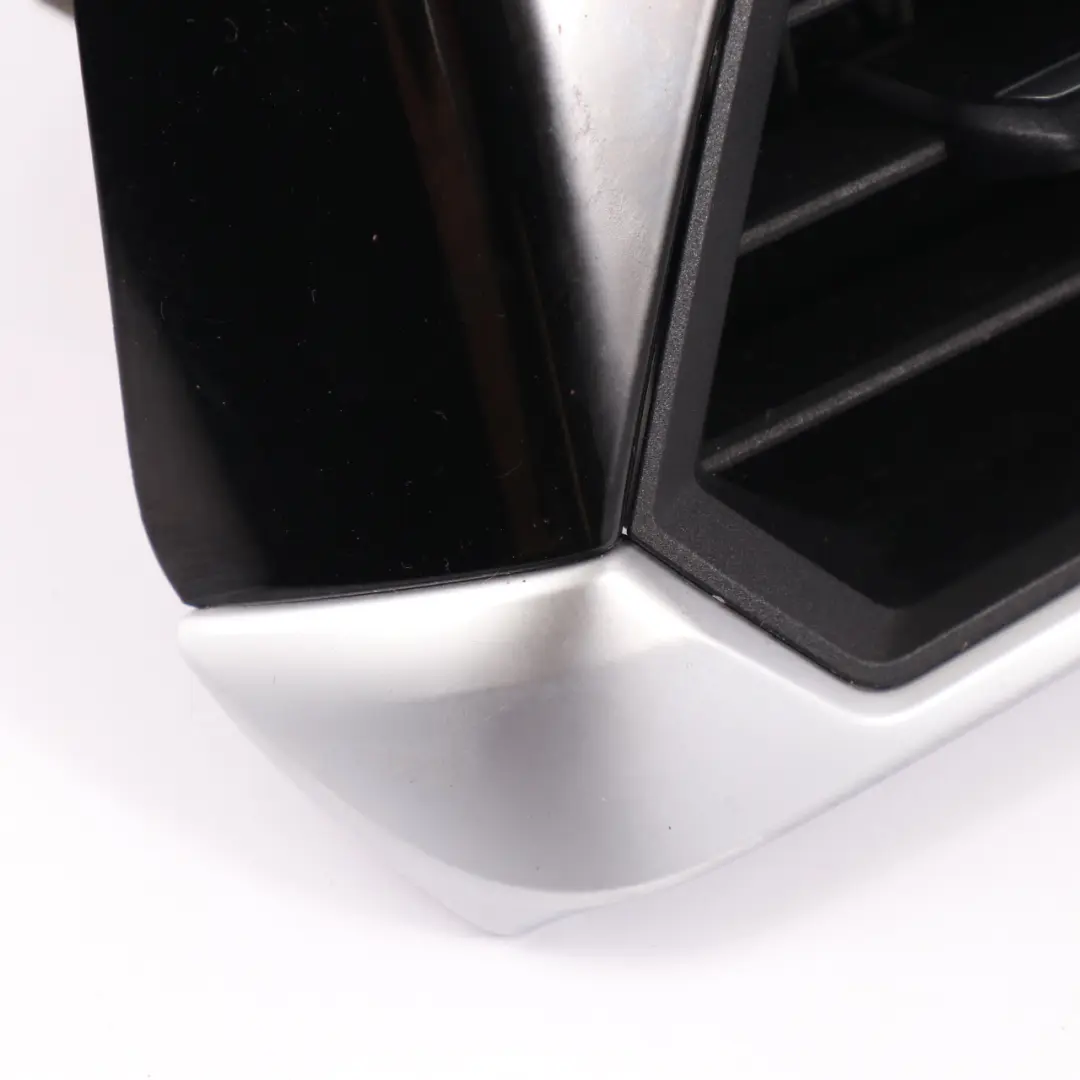 Vent BMW G20 G21 Dashboard Nozzle Grill Trim Front Right O/S to Air with Part number 6848619 Air Vent BMW G20 G21 Dashboard Nozzle Grill Trim Front Right O/S - SKU rhd-6848619 - Part number 6848619