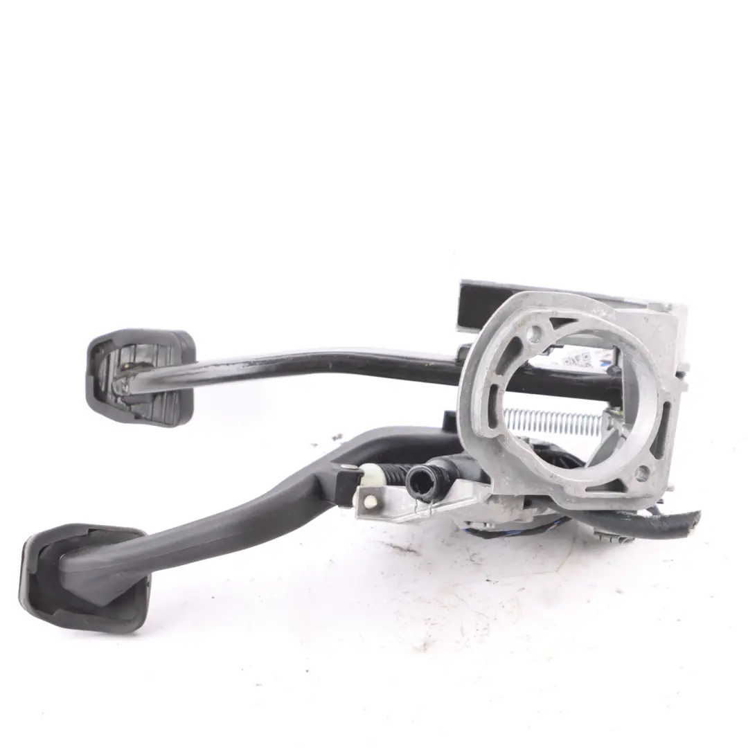 Complete Pedal Assembly Clutch Brake to BMW 1 2 3 4 Series F20 F21 F22 F30 F31 F32 with Part number 6860644 BMW 1 2 3 4 Series F20 F21 F22 F30 F31 F32 Complete Pedal Assembly Clutch Brake - SKU rhd-6860644-1 - Part number 6860644