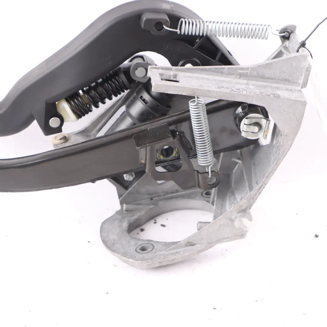 BMW 1 2 3 4 Series F20 F21 F22 F30 F31 F32 Complete Pedal Assembly Clutch Brake - SKU rhd-6860644-1 - Part number 6860644