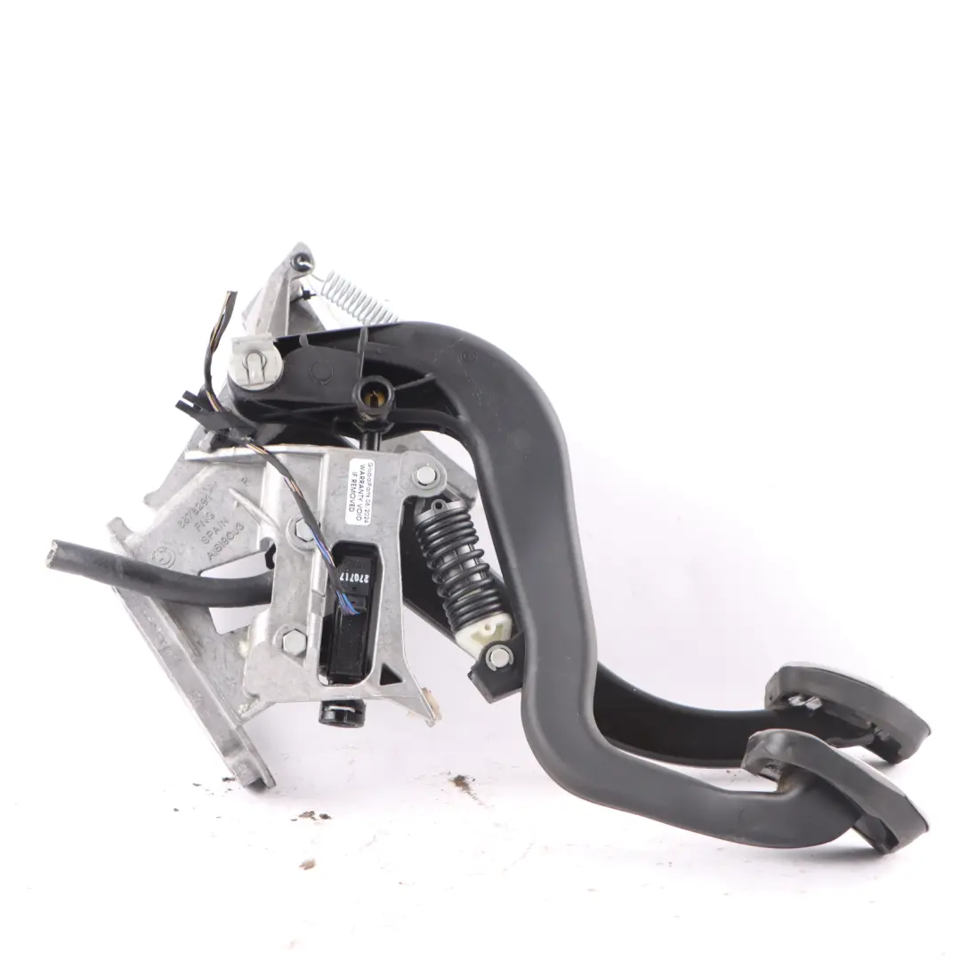 BMW 1 2 3 4 Series F20 F21 F22 F30 F31 F32 Complete Pedal Assembly Clutch Brake - SKU rhd-6860644-1 - Part number 6860644