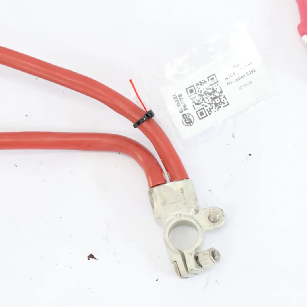 Câble positif Batterie Démarreur Alternateur Plus Câblage pour Mercedes C292 à propos du numéro de pièce A1664404337 Mercedes C292 Câble positif Batterie Démarreur Alternateur Plus Câblage - SKU RHD-A1664404337 - Numéro de pièce A1664404337