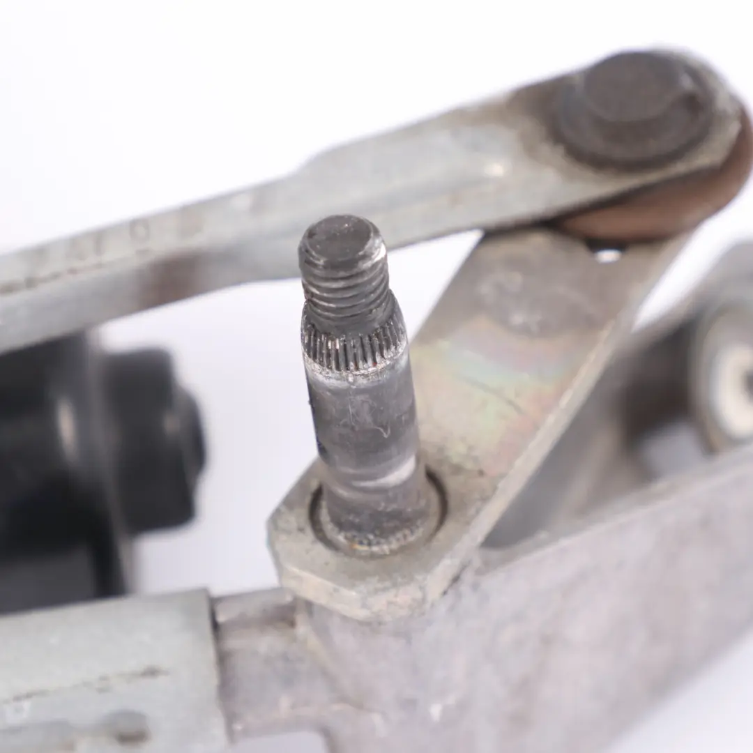 Mechanizm Wycieraczki Przód Kolumna Przedni do Mercedes C118 o numerze A1778200100 Mercedes C118 Mechanizm Wycieraczki Przód Kolumna Przedni - SKU rhd-A1778200100 - Numer Części A1778200100