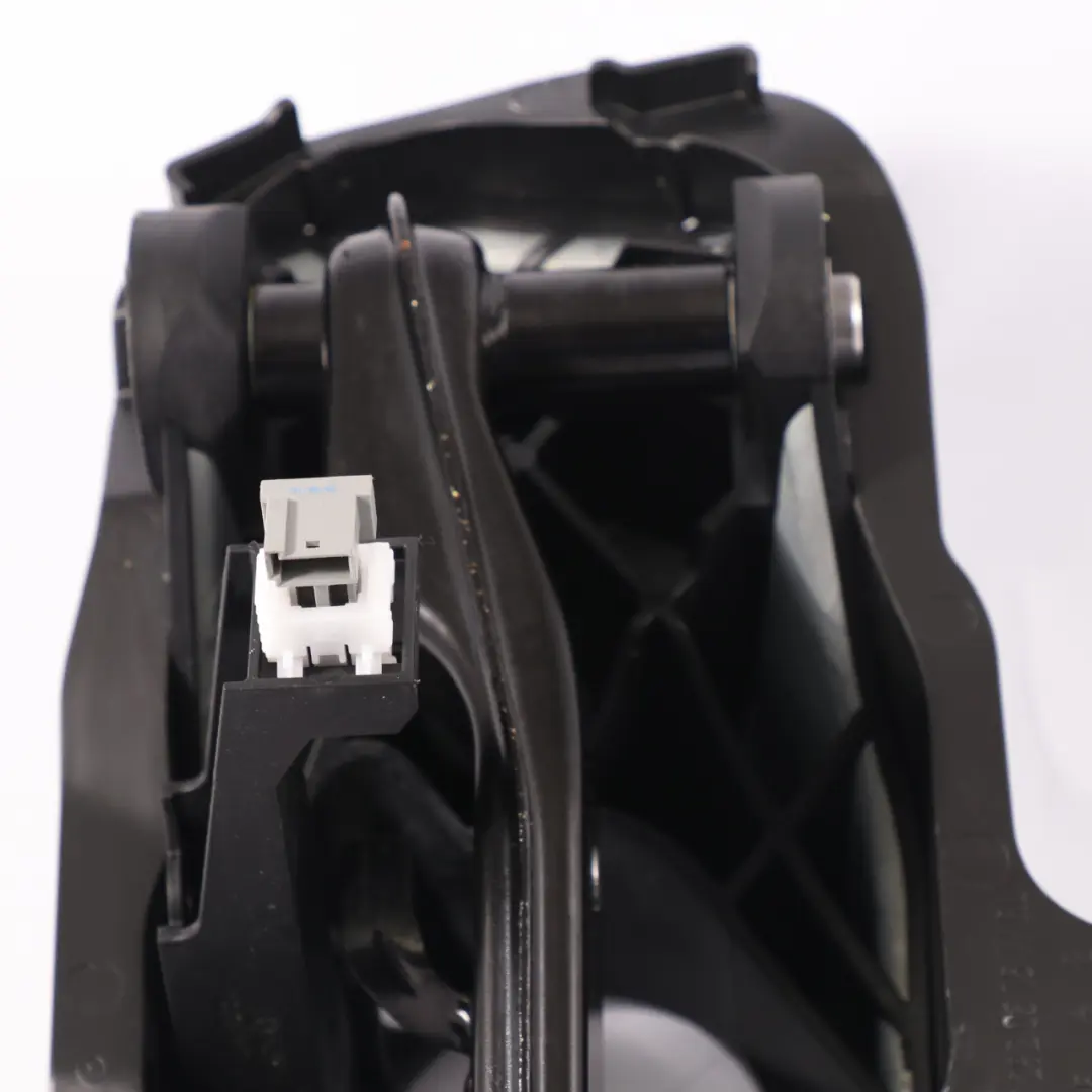 Brake Pedal Mercedes W205 S205 W213 S213 Automatic Assembly Unit to with Part number A2052900700 Brake Pedal Mercedes W205 S205 W213 S213 Automatic Assembly Unit - SKU rhd-A2052900700-3 - Part number A2052900700