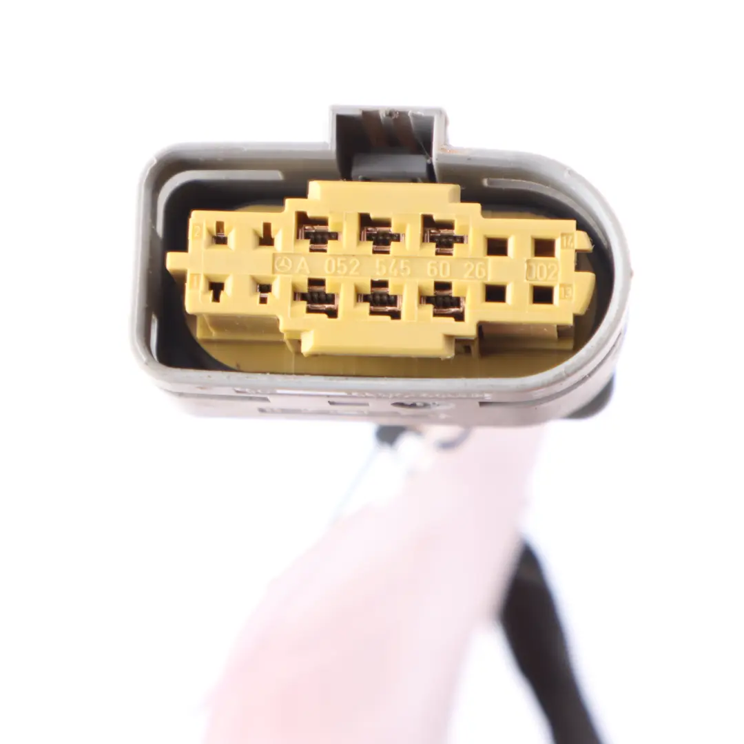 Headllight Headlamp Front Right O/S Plug Socket Wiring to Mercedes W205 with Part number A2059066802 Mercedes W205 Headllight Headlamp Front Right O/S Plug Socket Wiring - SKU rhd-A2059066802-2 - Part number A2059066802