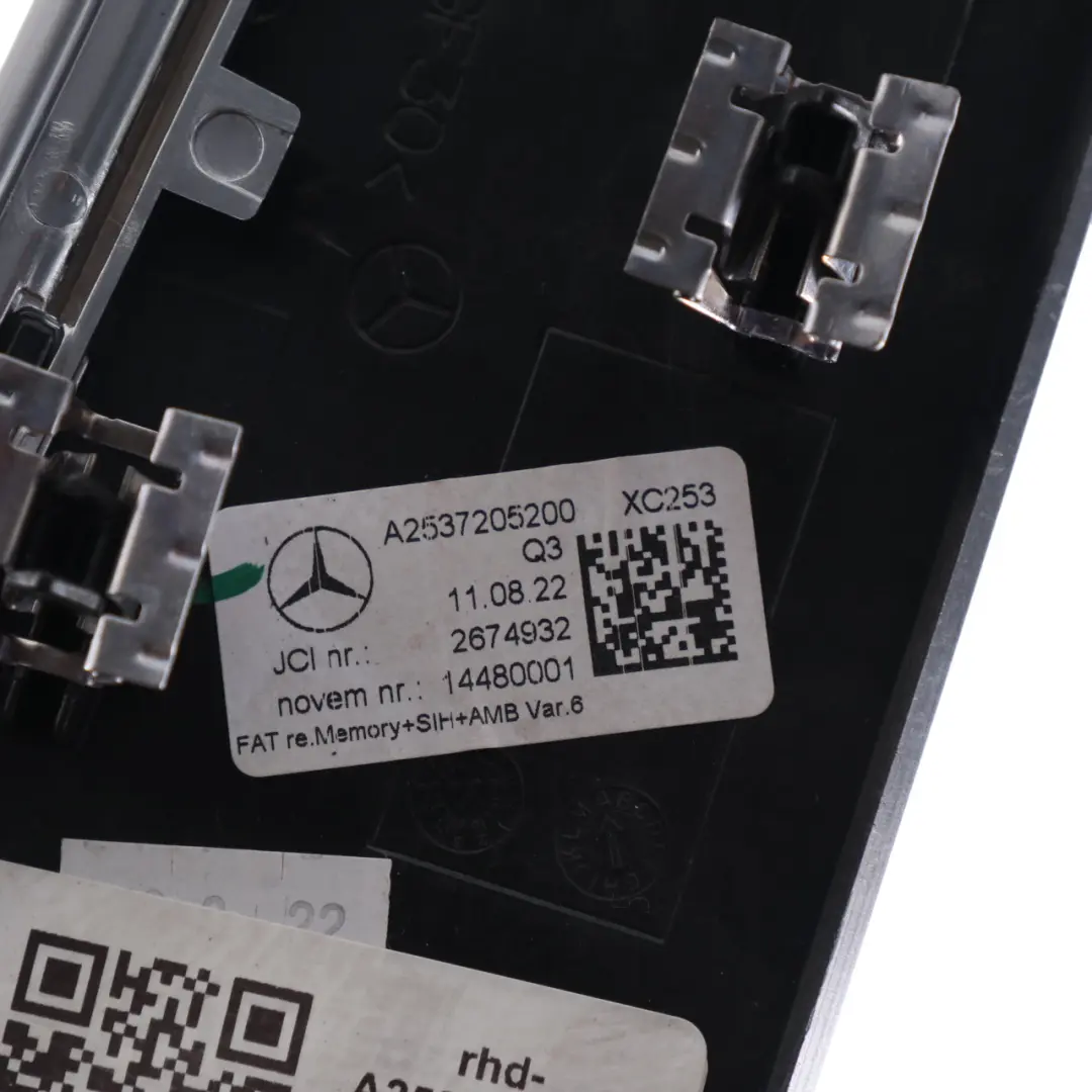 W253 Scheda Porta Rivestimento Anteriore Destro Striscia per Mercedes con numero di parte A2537205200 Mercedes W253 Scheda Porta Rivestimento Anteriore Destro Striscia - SKU A2537205200 - Numero di parte A2537205200