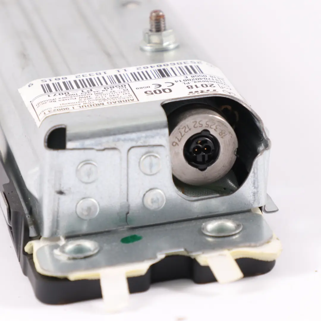 Dashboard Front Right O/S Driver Knee Air Module to Mercedes GLC X253 with Part number A2538600402 Mercedes GLC X253 Dashboard Front Right O/S Driver Knee Air Module - SKU rhd-A2538600402 - Part number A2538600402