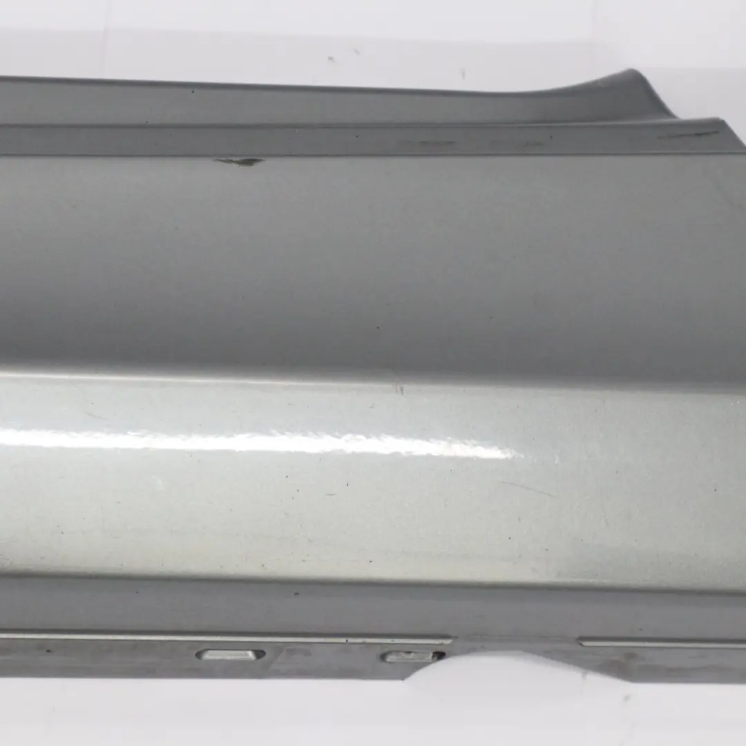 Striscia Gonna laterale sinistra Spacegrau Grey - A52 per BMW E81 E82 E88 M Sport con numero di parte 0034731 BMW E81 E82 E88 M Sport Striscia Gonna laterale sinistra Spacegrau Grey - A52 - SKU 0034731-SCG - Numero di parte 0034731