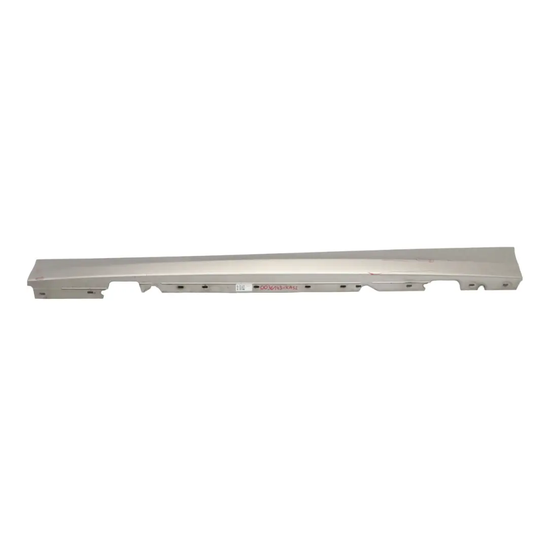 Faldón lateral Sill Strip Izquierda E88 Kaschmirsilber Plata - A72 BMW E81 E82 - SKU 0036143-KAS2 - Número de pieza 0036143