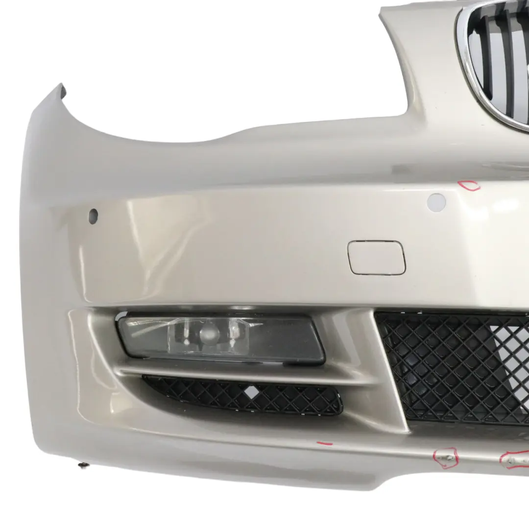 Zderzak Przedni PDC Kaschmirsilber Srebrny Metalik - A72 do BMW E82 E88 o numerze 0036653 BMW E82 E88 Zderzak Przedni PDC Kaschmirsilber Srebrny Metalik - A72 - SKU 0036653-KAS - Numer Części 0036653