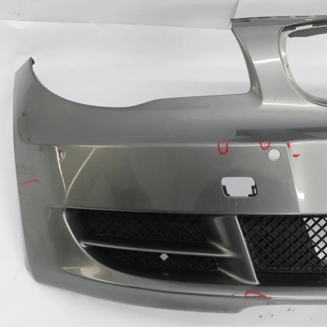 Zderzak Przedni PDC Spacegrau Szary Metalik - A52 do BMW E82 E88 o numerze 0036079 BMW E82 E88 Zderzak Przedni PDC Spacegrau Szary Metalik - A52 - SKU 0036653-SCG - Numer Części 0036079