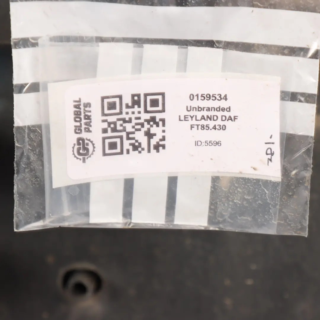 85CF Front Hood Bonnet Radiator Grille Trim Panel Cover Jamaica Blue to DAF with Part number 0159534 DAF 85CF Front Hood Bonnet Radiator Grille Trim Panel Cover Jamaica Blue - SKU 0159534 - Part number 0159534