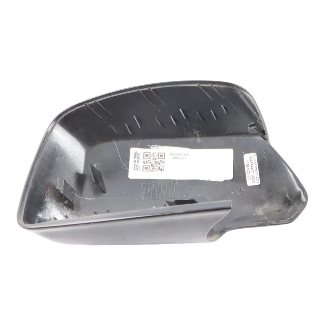 Coperchio Sinistro Involucro Specchietto Alare Nero Zaffiro 475 per BMW X3 E83 con numero di parte 0302961 BMW X3 E83 Coperchio Sinistro Involucro Specchietto Alare Nero Zaffiro 475 - SKU 0302961-BS - Numero di parte 0302961
