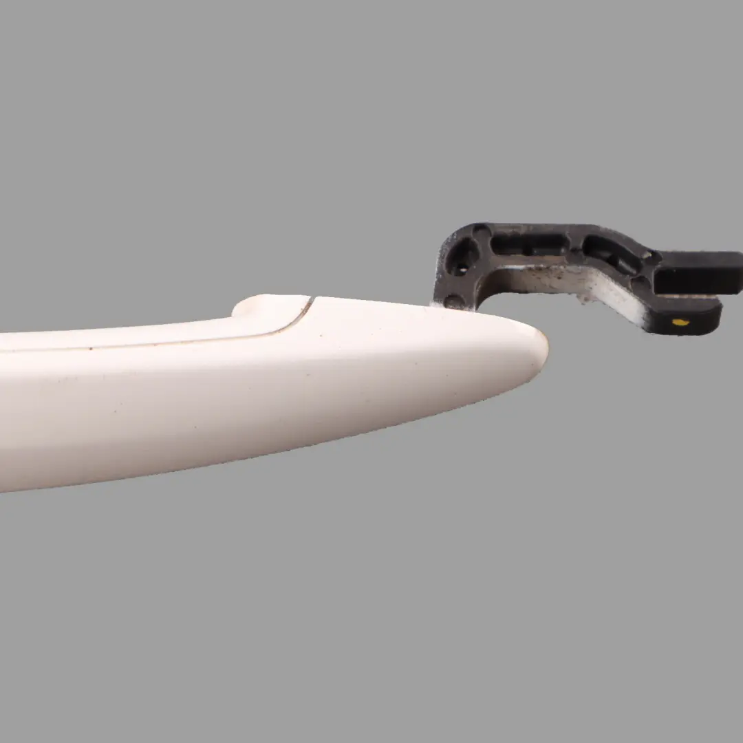 Grab Handle Left N/S Alpine White - 300 to BMW E87 E90 E91 Rear with Part number 0445181 BMW E87 E90 E91 Rear Grab Handle Left N/S Alpine White - 300 - SKU 0445181-AW - Part number 0445181