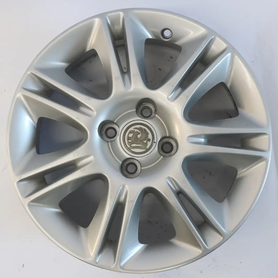 Srebrna Felga Aluminiowa 0P033 16" 6J ET:40 K2 do Opel Corsa D o numerze 0P033 K2 Opel Corsa D Srebrna Felga Aluminiowa 0P033 16" 6J ET:40 K2 - SKU 0P033 K2-1 - Numer Części 0P033 K2