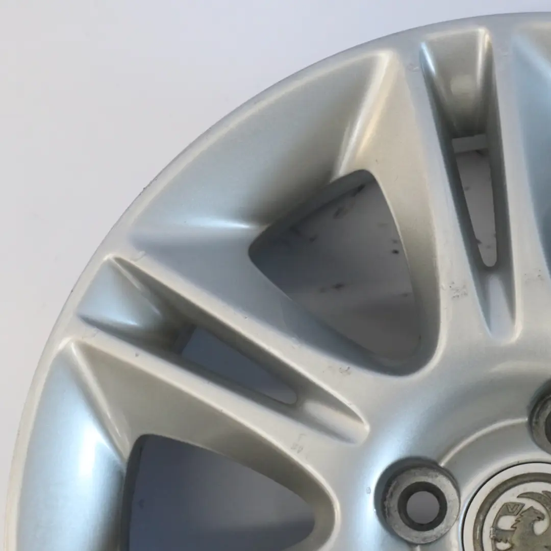 Srebrna Felga Aluminiowa 0P033 16" 6J ET:40 K2 do Opel Corsa D o numerze 0P033 K2 Opel Corsa D Srebrna Felga Aluminiowa 0P033 16" 6J ET:40 K2 - SKU 0P033 K2-1 - Numer Części 0P033 K2