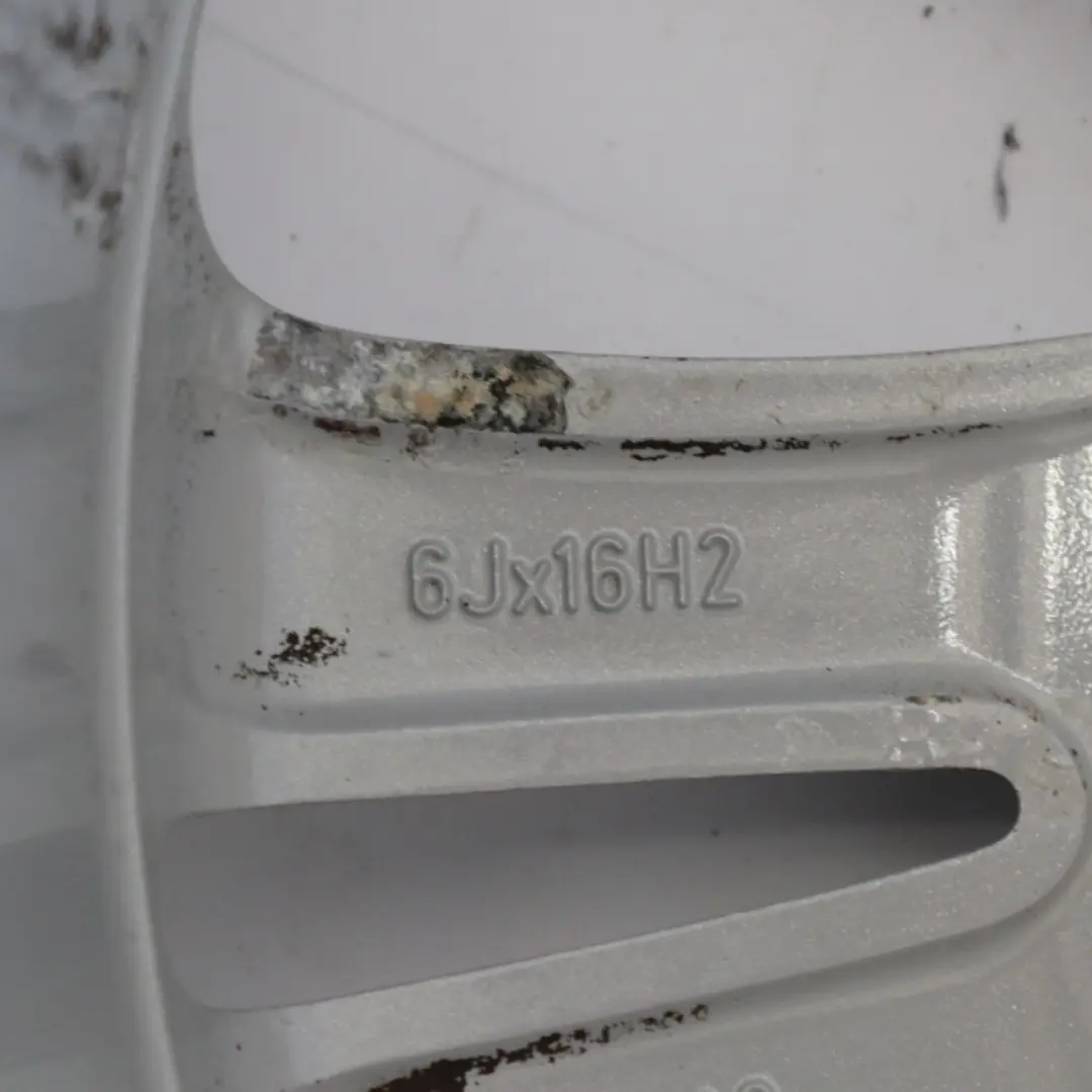 Jante argentée en alliage léger 0P033 16" 6J ET:40 K5 pour Opel Corsa D à propos du numéro de pièce 0P033 K5 Opel Corsa D Jante argentée en alliage léger 0P033 16" 6J ET:40 K5 - SKU 0P033K5-1 - Numéro de pièce 0P033 K5