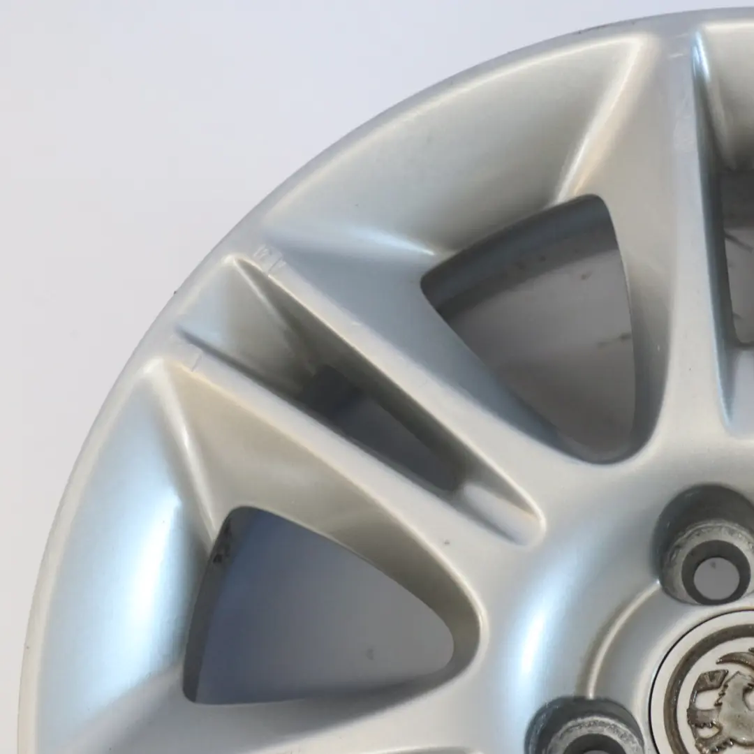 Srebrna Felga Aluminiowa 0P033 16" 6J ET:40 K5 do Opel Corsa D o numerze 0P033 K5 Opel Corsa D Srebrna Felga Aluminiowa 0P033 16" 6J ET:40 K5 - SKU 0P033K5-1 - Numer Części 0P033 K5