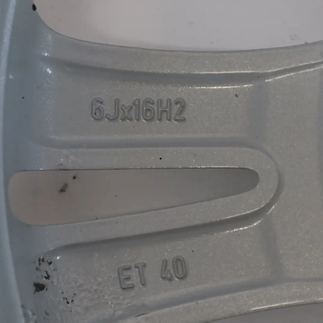 Llanta de aleación ligera 16" 6J ET:40 0P033 K7 para Opel Corsa D Silver con número de pieza 0P033 K7-1 Opel Corsa D Silver Llanta de aleación ligera 16" 6J ET:40 0P033 K7 - SKU 0P033 K7-1 - Número de pieza 0P033 K7-1