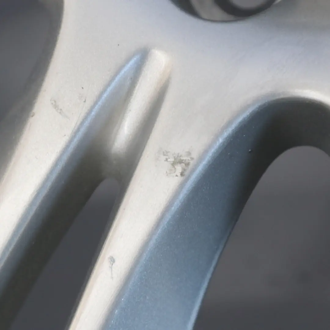 Llanta de aleación ligera 16" 6J ET:40 0P033 K7 para Opel Corsa D Silver con número de pieza 0P033 K7-1 Opel Corsa D Silver Llanta de aleación ligera 16" 6J ET:40 0P033 K7 - SKU 0P033 K7-1 - Número de pieza 0P033 K7-1