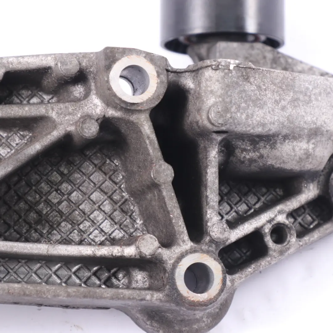 Łapa Mocowanie Alternatora do Renault Master II o numerze 117103703R Renault Master II Łapa Mocowanie Alternatora - SKU 117103703R - Numer Części 117103703R