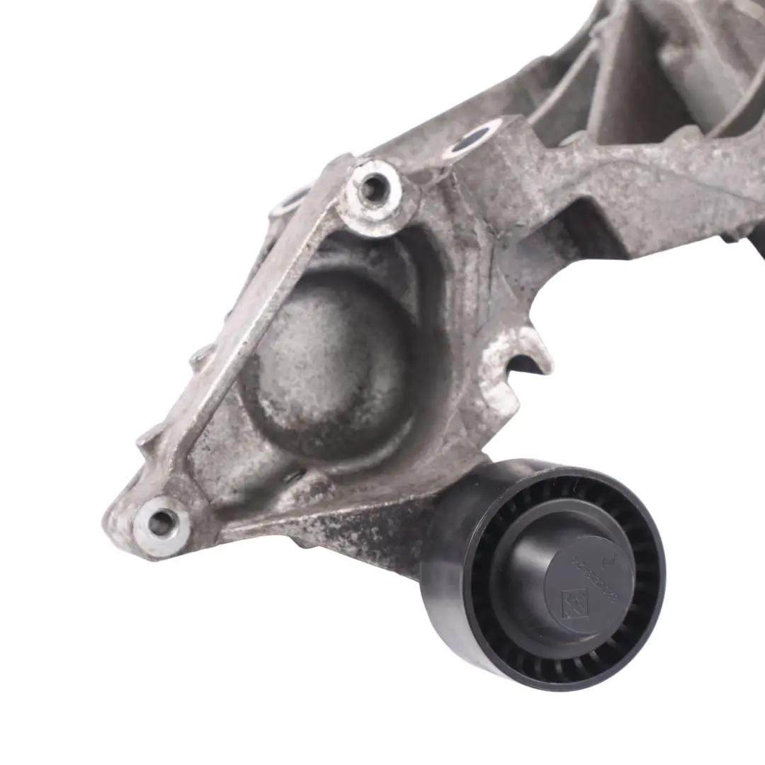 Łapa Mocowanie Alternatora do Renault Master II o numerze 117103703R Renault Master II Łapa Mocowanie Alternatora - SKU 117103703R - Numer Części 117103703R