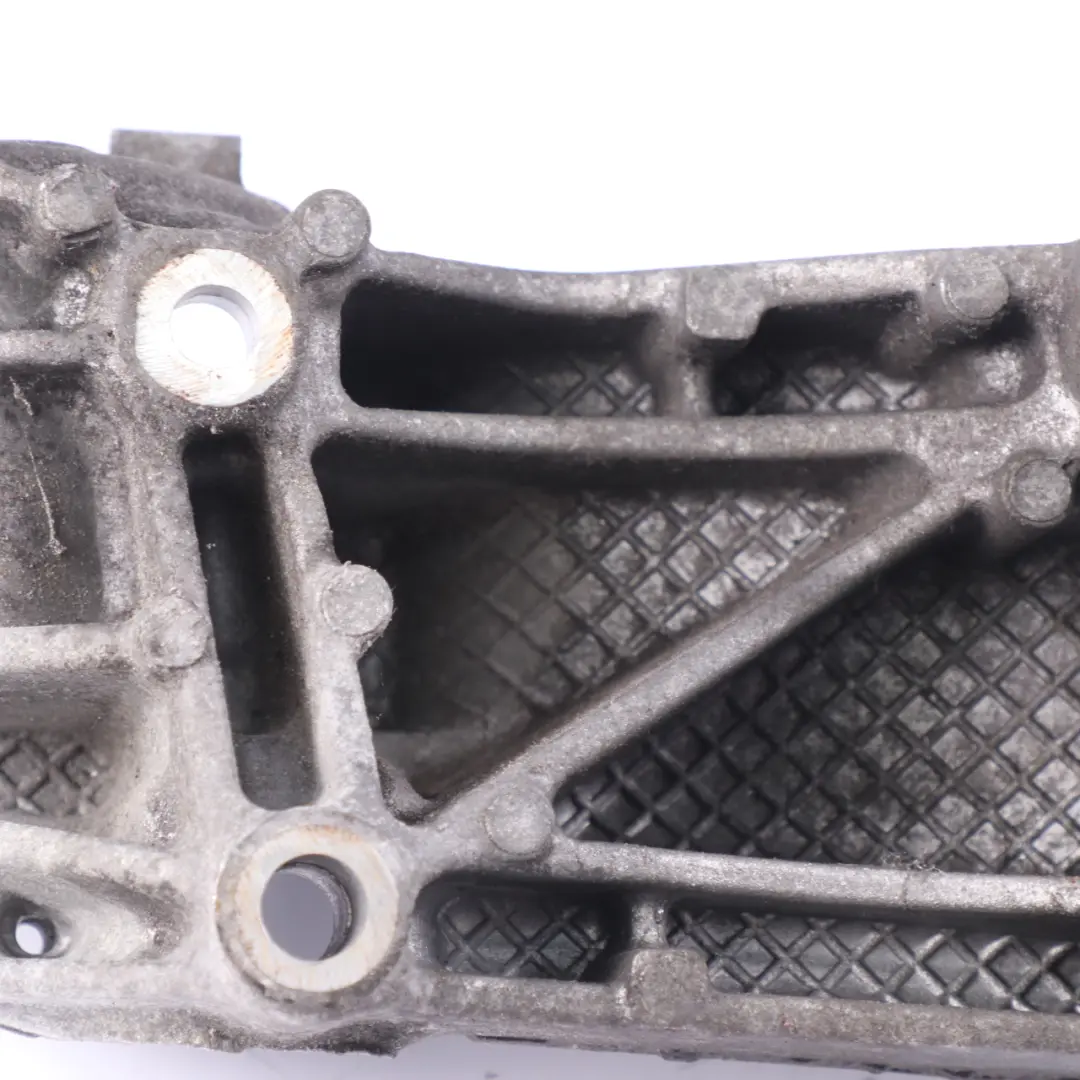 Renault Master II Supporto staffa montaggio alternatore - SKU 117103703R - Numero di parte 117103703R