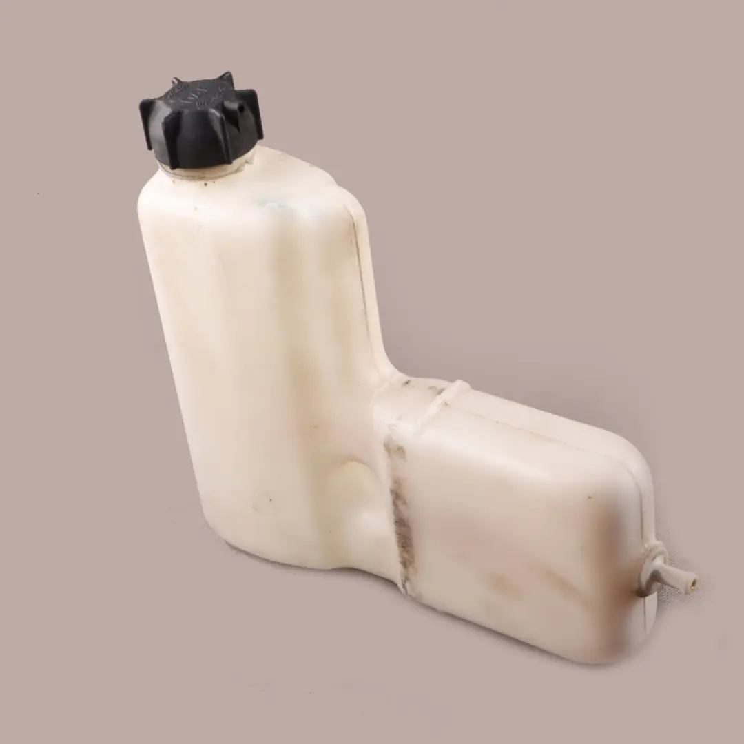 Expansion Tank LEYLAND DAF 85CF Water Coolant Overflow Reservoir to with Part number 1252071 Expansion Tank LEYLAND DAF 85CF Water Coolant Overflow Reservoir - SKU 1252071 - Part number 1252071