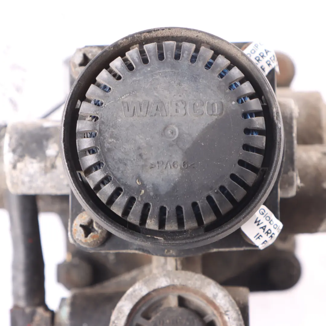 85CF Trailer Lifter Trunk Lifting Control Valve Pump Unit to DAF with Part number 1259855 DAF 85CF Trailer Lifter Trunk Lifting Control Valve Pump Unit - SKU 1259855 - Part number 1259855