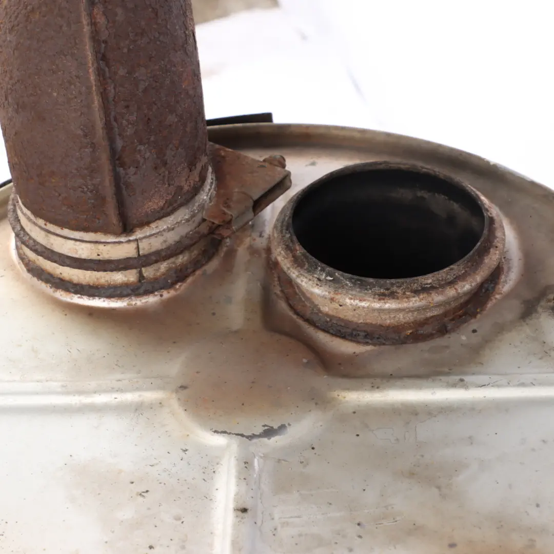 75CF 85CF Exhaust Silencer Muffler Exhaust System Pipe to DAF with Part number 1318034 DAF 75CF 85CF Exhaust Silencer Muffler Exhaust System Pipe - SKU 1318034 - Part number 1318034