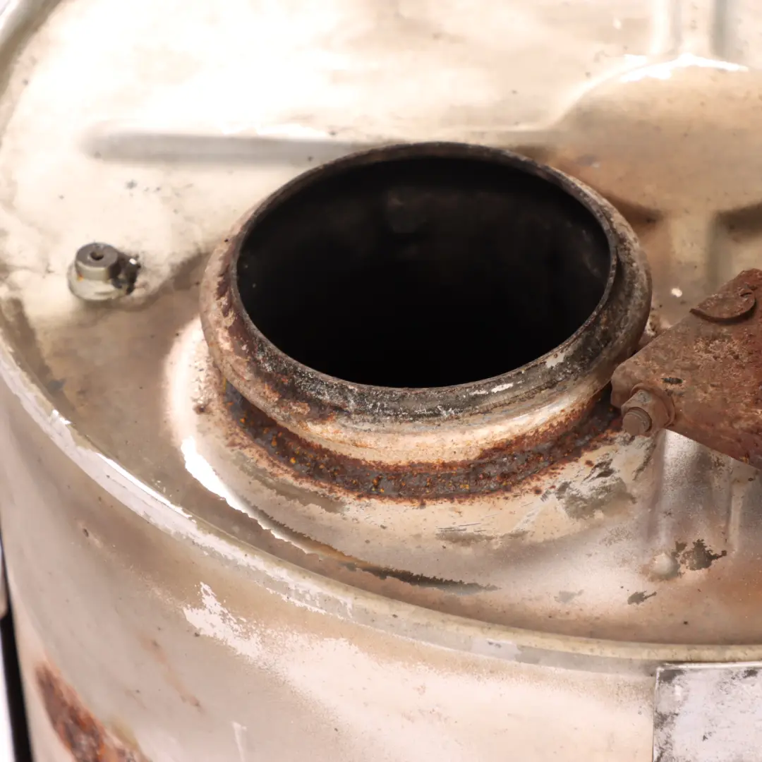 75CF 85CF Exhaust Silencer Muffler Exhaust System Pipe to DAF with Part number 1318034 DAF 75CF 85CF Exhaust Silencer Muffler Exhaust System Pipe - SKU 1318034 - Part number 1318034