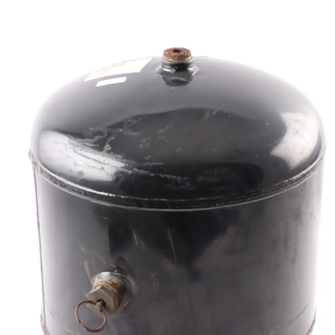 85CF Air Reservoir Tank Pneumatic Suspension System Tank Pump to DAF with Part number 1616331 DAF 85CF Air Reservoir Tank Pneumatic Suspension System Tank Pump - SKU 1616331 - Part number 1616331