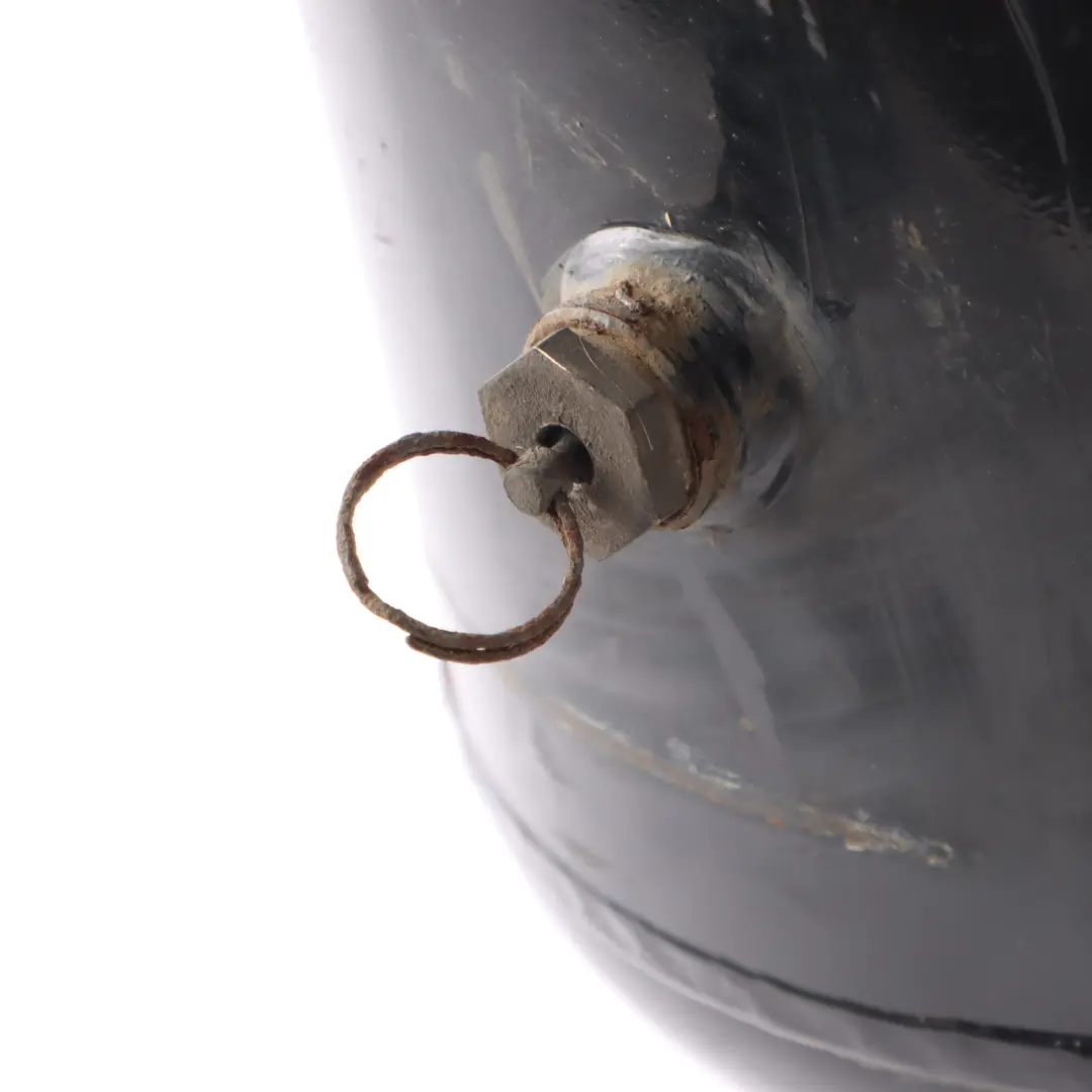 85CF Air Reservoir Tank Pneumatic Suspension System Tank Pump to DAF with Part number 1616331 DAF 85CF Air Reservoir Tank Pneumatic Suspension System Tank Pump - SKU 1616331 - Part number 1616331