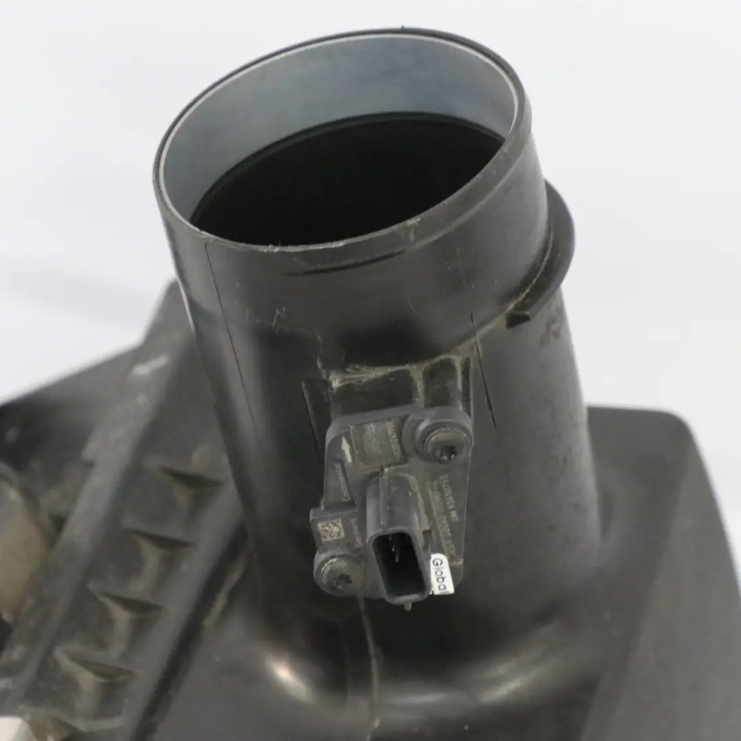 Filter Box Housing Intake to Renault Trafic 3 Opel Vivaro B 1.6 dCi Air with Part number 165009078R Renault Trafic 3 Opel Vivaro B 1.6 dCi Air Filter Box Housing Intake - SKU 165009078R - Part number 165009078R