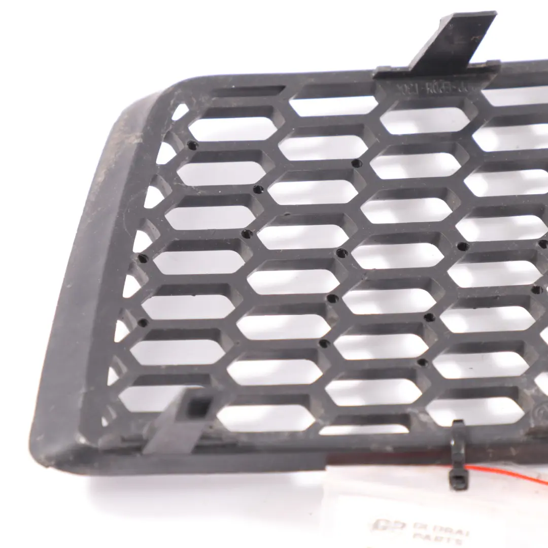 Volkswagen New Beetle Parachoques Delantero Tapa Rejilla Derecha - SKU 1C0807684A - Número de pieza 1C0807684A