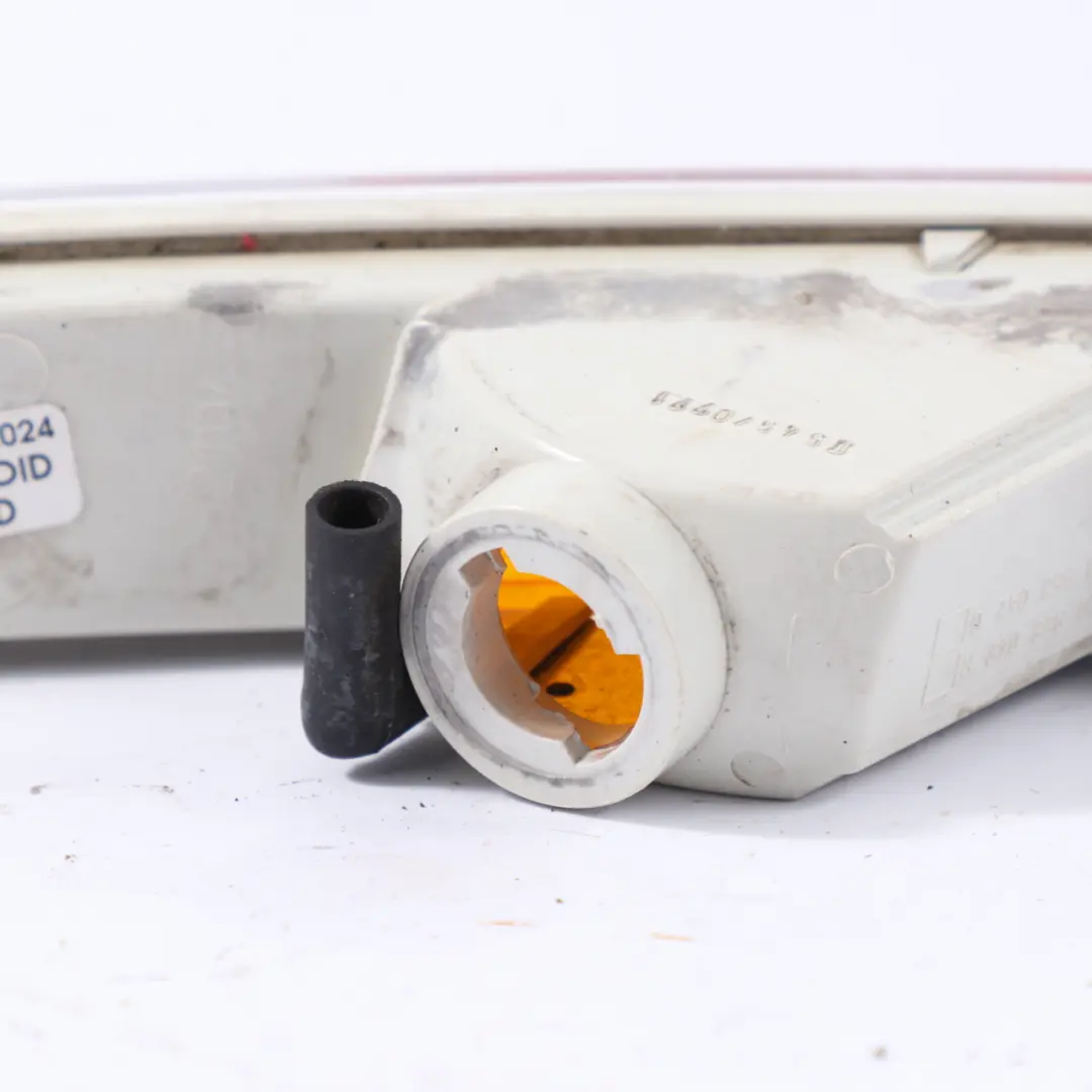 VW Volkswagen New Beetle Turn Indicator Front Right O/S Lamp Light - SKU 1C0953042Q - Part number 1C0953042Q