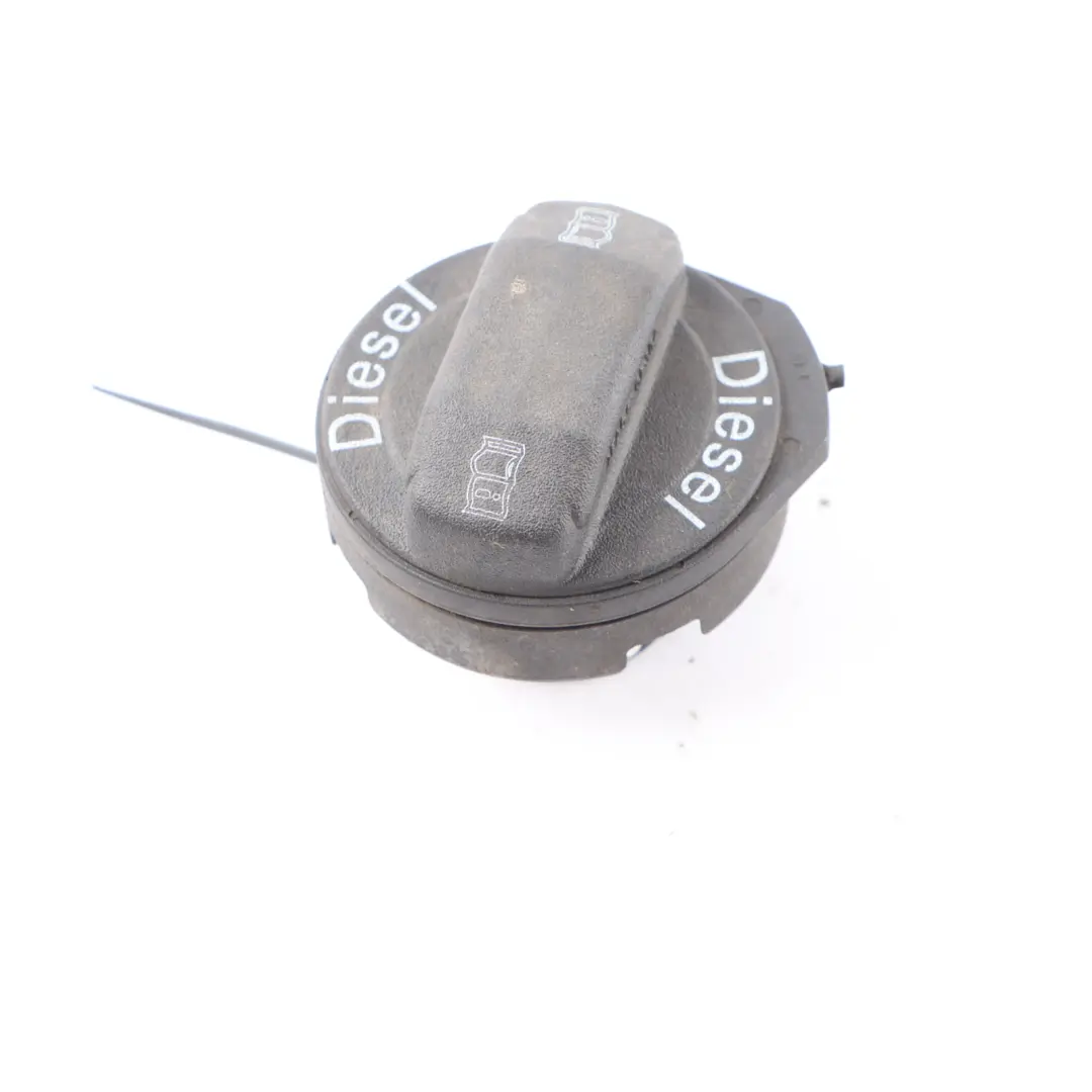 Skoda Octavia II Couvercle de réservoir de carburant noir - SKU 1J0201553AC - Numéro de pièce 1J0201553AC