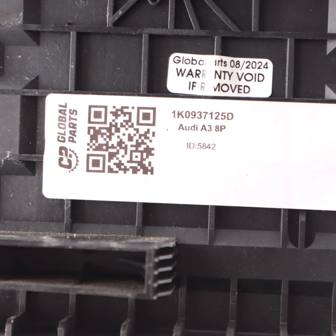 Caja de fusibles del motor para Audi A3 8P con número de pieza 1K0937125D Audi A3 8P Caja de fusibles del motor - SKU 1K0937125D - Número de pieza 1K0937125D
